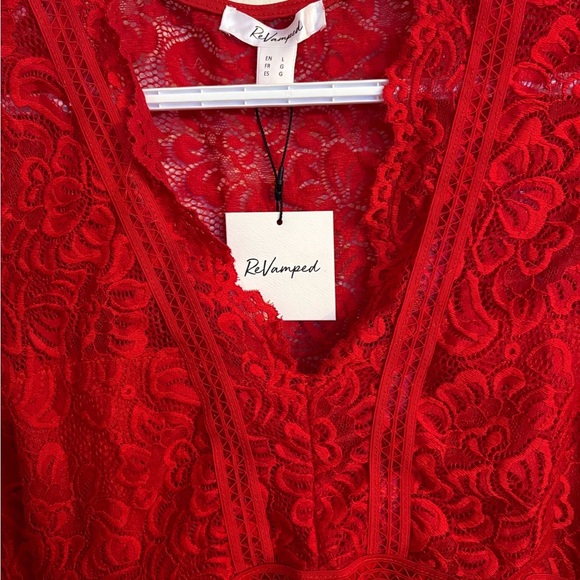 Revamped Lace Bodysuit - Picture 4 of 5